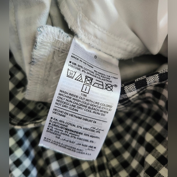 Old Navy Gingham Checker Plaid High Waist Pixie Shorts - Picture 5 of 5